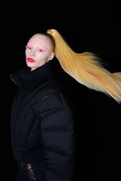 Look 10